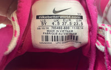 Load image into Gallery viewer, Nike Kids Kaishi Low 705492-600 Pink Lace-Up Low Top Running Shoes Size 5Y
