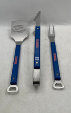 Load image into Gallery viewer, Sportula You The Fan Grill Tennessee Titans NFL Fork Tongs Barbecue Set
