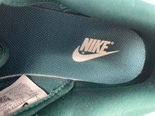 Load image into Gallery viewer, Authentic Nike Womens Dunk Low DZ5224-300 Green White Lace-Up Sneaker Shoes Sz 7
