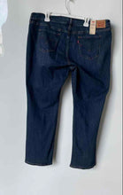 Load image into Gallery viewer, Levi's Womens 414 Blue 5-Pocket Design Classic Straight Leg Jeans Sz 22W W/Tags
