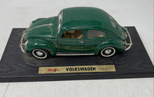 Load image into Gallery viewer, VTG Maisto Special Edition 1951 Volkswagen Export Sedan Beetle 1:18 Diecast Car

