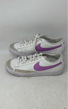 Load image into Gallery viewer, Nike Boys Blazer Low '77 Vintage DA4074-119 White Purple Sneaker Shoes Size 5Y
