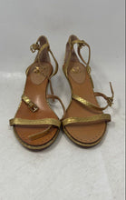 Load image into Gallery viewer, Vince Camuto Womens Hilarie Gold-Tone Kitten Heel Strappy Sandals Size 7.5M
