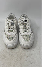 Load image into Gallery viewer, Karl Lagerfeld Womens Colden K24 White Low Top Lace-Up Sneaker Shoes Size 7M
