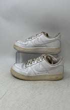 Load image into Gallery viewer, Nike Womens Air Force 1 '07 White Low Top Lace-Up Sneaker Shoes Size 6.5
