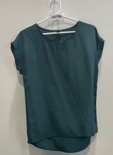 Load image into Gallery viewer, Forever 21 Womens Green Short Sleeve Pullover Crew Neck Blouse Top Size Small
