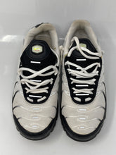 Load image into Gallery viewer, Authentic Nike Boys Air Max Plus RF GS White Black Sneakers Shoes Size 6.5Y
