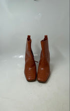 Load image into Gallery viewer, Circus By Sam Edelman Womens Pascha 2 Brown Croc Embossed Ankle Boots Size 7 1/2

