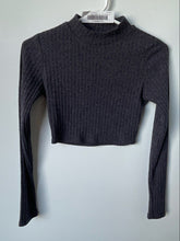 Load image into Gallery viewer, Forever 21 Womens Dark Gray Long Sleeve Ribbed Knitted Cropped Blouse Top Size S
