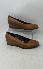 Load image into Gallery viewer, Ecco Danish Design Womens Shape 45 Brown Leather Slip-On Pump Heels Size EU 41
