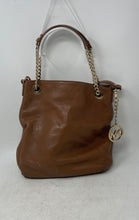 Load image into Gallery viewer, Michael Kors Womens Jet Set Brown Pebbled Leather Charm Tote Handbag
