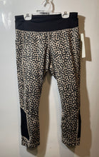 Load image into Gallery viewer, Lululemon Womens Pace Rival Beige Printed Cropped Leggings Pants Sz 6 With Tags
