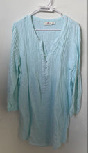 Load image into Gallery viewer, Vineyard Vines Womens Light Blue Linen Long Sleeve Button Front Cover Up Size M
