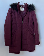 Load image into Gallery viewer, Maralyn &amp; Me Womens Burgundy Fur Trim Hooded Full-Zip Puffer Jacket Size L
