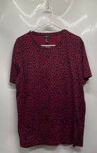 Load image into Gallery viewer, Forever 21 Mens Burgundy Leopard Print Cotton Pullover T-Shirt Size XL
