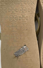 Load image into Gallery viewer, Authentic Tory Burch Womens Beige Wedge Heel Flip Flop Sandals Size 6-7 Worn
