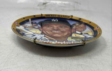 Load image into Gallery viewer, The Hamilton Collection The Mick From Mickey Mantle Decorative Collector Plate
