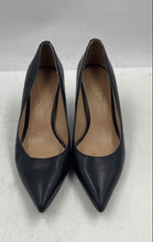 Load image into Gallery viewer, Authentic Lauren Ralph Lauren Womens Lanette Black Pump Heels Size 6B Damaged
