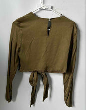 Load image into Gallery viewer, Zara Womens Green Round Toe Long Sleeve Tie-Front Cropped Blouse Top Size M

