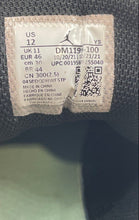 Load image into Gallery viewer, Authentic Nike Mens Jordan 1 Low Black White Green Sneaker Shoes Size 12 Damaged
