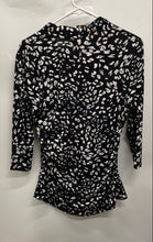 Load image into Gallery viewer, Vince Camuto Womens Black White Animal Print 3/4 Sleeve V-Neck Blouse Top Size M
