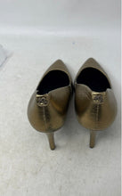 Load image into Gallery viewer, Karl Lagerfeld Paris Womens Royale Gold-Tone Leather Slip-On Pump Heels Size 8M
