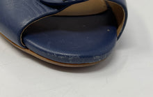 Load image into Gallery viewer, Authentic Tory Burch Womens Blue Leather Peep Toe Pump Heels Size 10M Damaged
