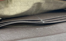 Load image into Gallery viewer, Michael Kors Womens Jet Set Travel Brown Inner Pockets Bifold Wallet
