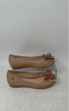 Load image into Gallery viewer, Mini Melissa UltraGirl Girls Beige Round Toe Slip-On Butterfly Ballet Flats Sz 1
