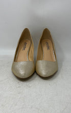Load image into Gallery viewer, Badgley Mischka Womens Metallic Golden Slip-On Block Pump Heels Size 9

