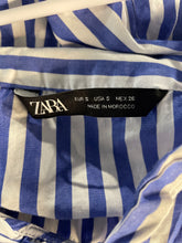 Load image into Gallery viewer, Zara Womens Blue White Striped Print Off-The-Shoulder Pullover Blouse Top Size S

