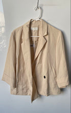 Load image into Gallery viewer, Zara Womens Beige 3/4 Sleeve Notch Collar Pockets One-Button Blazer Size XS
