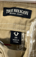 Load image into Gallery viewer, True Religion Womens Khaki Flat Front Pockets Straight Leg Cargo Pants Size 25
