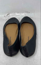 Load image into Gallery viewer, Lucky Brand Womens Emmie Black Leather Round Toe Slip-On Ballet Flats Size 8M
