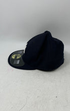 Load image into Gallery viewer, New Era 59Fifty Mens Black MLB New York Yankees On-Field Baseball Cap Size 7 5/8
