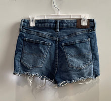 Load image into Gallery viewer, Lucky Brand Womens Blue Denim High Rise Frayed Hem Cut-Off Shorts Size 6/28
