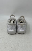 Load image into Gallery viewer, Nike Kids Omni Multi-Court DM9026-100 White Low Top Sneaker Shoes Size 2.5Y
