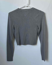 Load image into Gallery viewer, Zara Womens Gray Crew Neck Long Sleeve Cropped Pullover Sweater Size Medium
