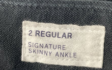 Load image into Gallery viewer, Gap Womens Signature Black Pockets Skinny Leg Stretch Ankle Pants Size 2R
