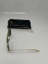 Load image into Gallery viewer, Ray-Ban Aviator Men's Gold Tone Mod. 3025 With Case
