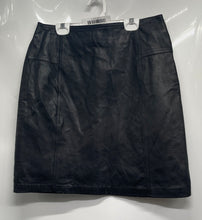 Load image into Gallery viewer, Willi Smith Womens Black Leather Flat Front Back Zip Short Mini Skirt Size 10

