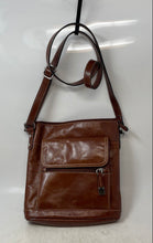 Load image into Gallery viewer, Giani Bernini Womens Brown Leather Inner Pocket Adjustable Strap Crossbody Bag
