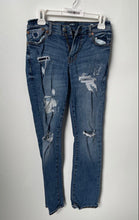 Load image into Gallery viewer, Aero Womens Blue Medium-Wash Distressed Slim-Fit Skinny Jeans Size 28/30

