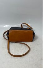 Load image into Gallery viewer, Vera Pelle Womens Black Brown Leather Detachable Strap Zipper Crossbody Purse
