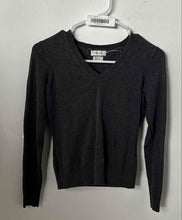 Load image into Gallery viewer, Van Heusen Womens Gray Cotton Long Sleeve V-Neck Pullover Sweater Size XXS
