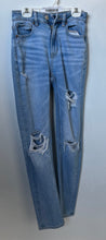 Load image into Gallery viewer, American Eagle Womens Light Blue Distressed Straight Leg Jeans Size 000
