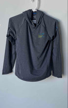 Load image into Gallery viewer, Vineyard Vines Boys Gray Long Sleeve Hooded Pullover T-Shirt Size Small
