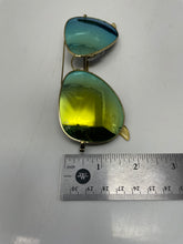 Load image into Gallery viewer, Ray-Ban Aviator Men's Gold Tone Mod. 3025 With Case
