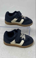 Load image into Gallery viewer, The Children's Place Toddler Boys Navy Blue White Low Top Sneakers Shoes Size 6
