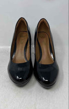 Load image into Gallery viewer, Clarks Womens Brier Dolly Black Patent Leather Slip-On Pump Heels Size 8 M
